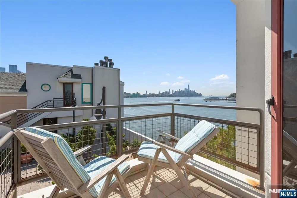 600 Harbor Boulevard 1146 Weehawken, NJ 07086