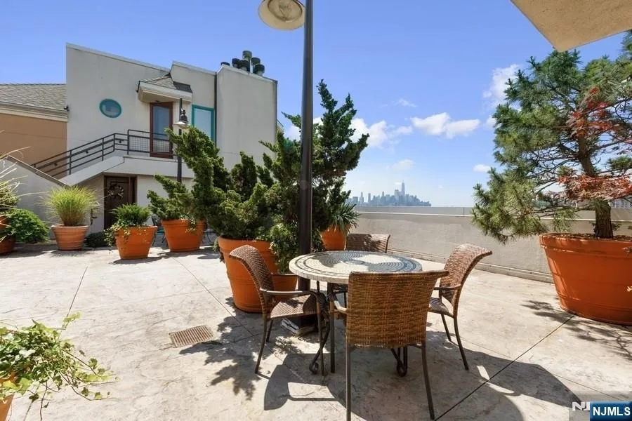600 Harbor Boulevard 1146 Weehawken, NJ 07086