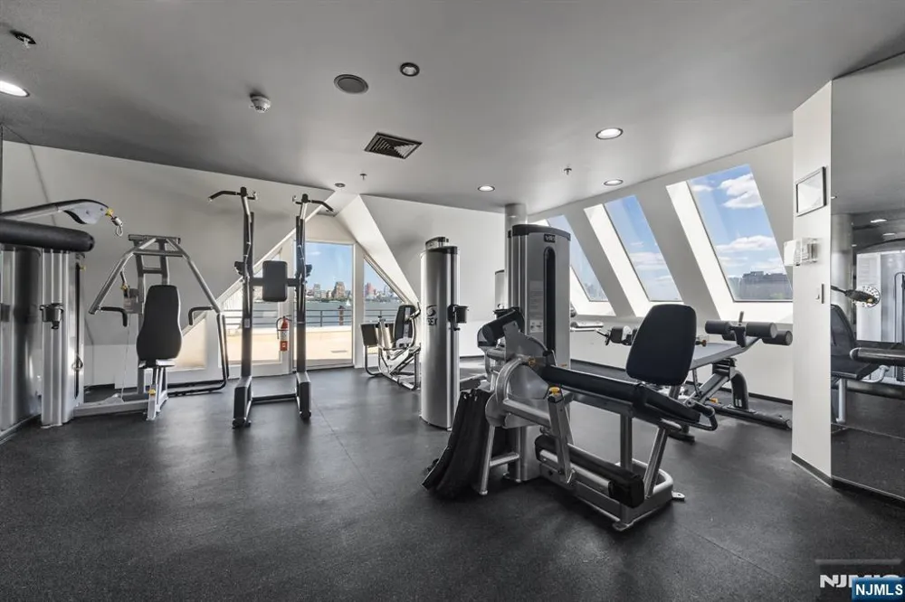 600 Harbor Boulevard 1146 Weehawken, NJ 07086
