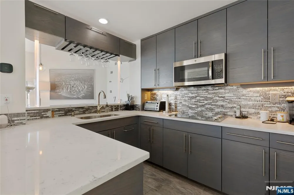 600 Harbor Boulevard 1146 Weehawken, NJ 07086