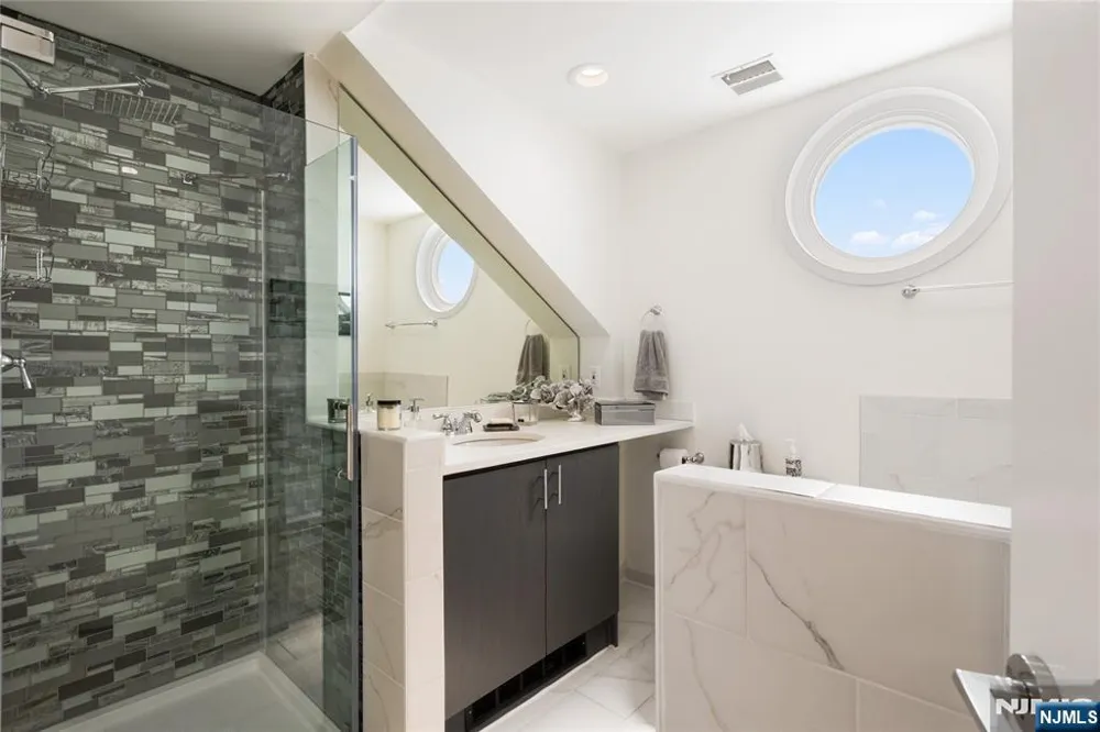 600 Harbor Boulevard 1146 Weehawken, NJ 07086