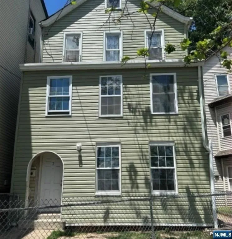 7 Circle Avenue 2 Paterson, NJ 07522