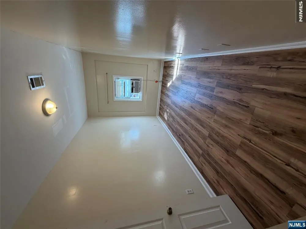 117 Schley Street 2 Newark, NJ 07112