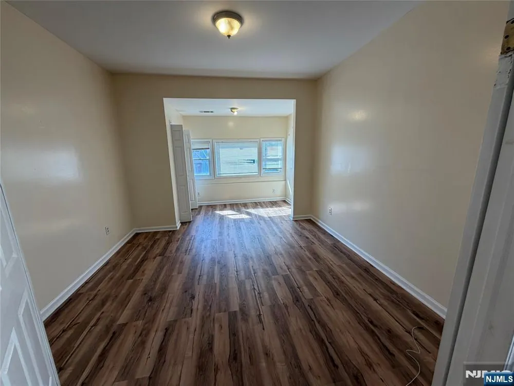 117 Schley Street 2 Newark, NJ 07112