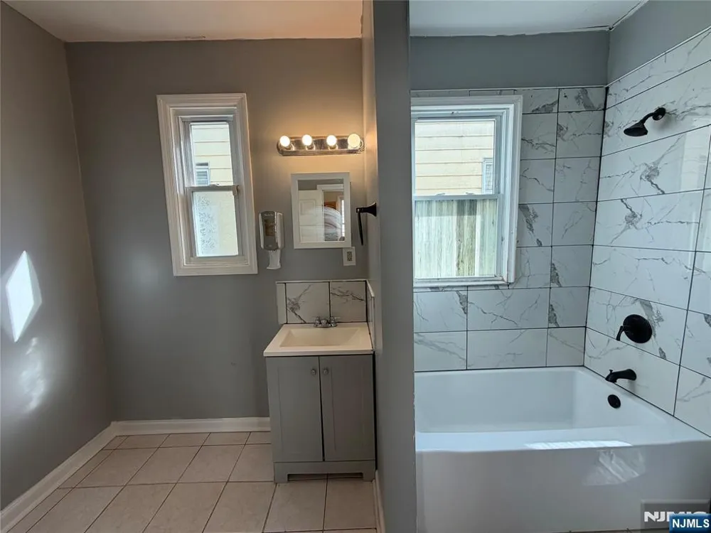 117 Schley Street 2 Newark, NJ 07112