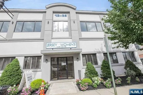 12-35 River Road 2B