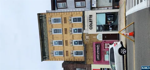 326 Broad Avenue