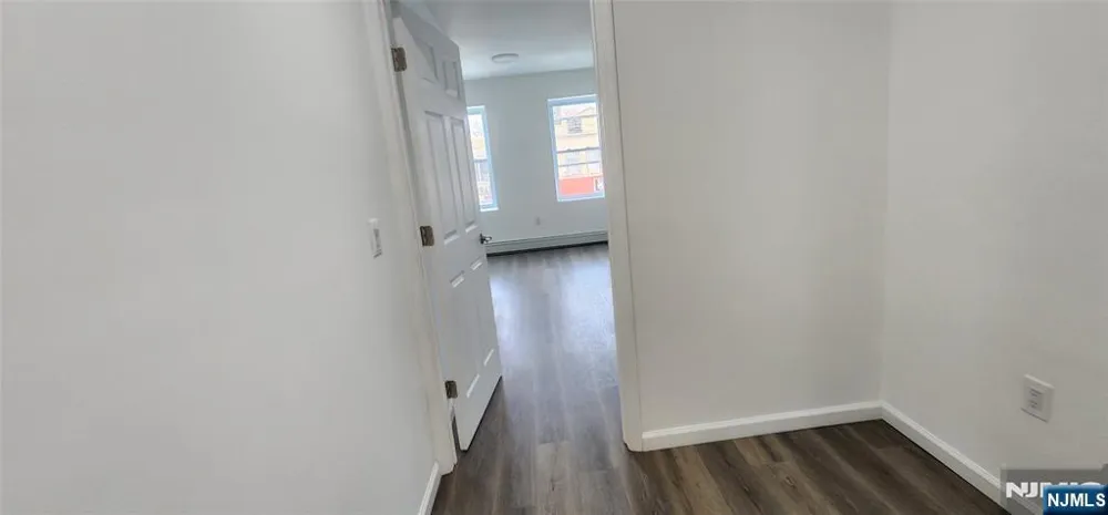 326 Broad Avenue Palisades Park, NJ 07650