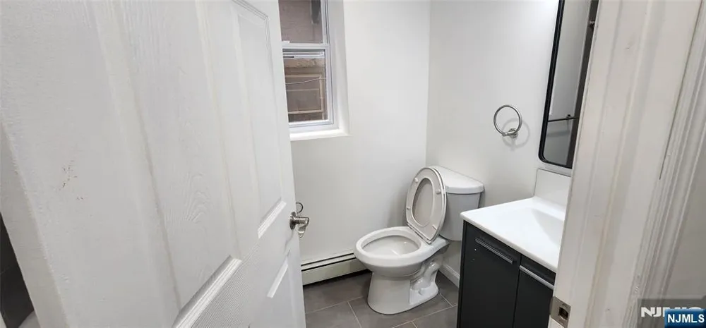 326 Broad Avenue Palisades Park, NJ 07650