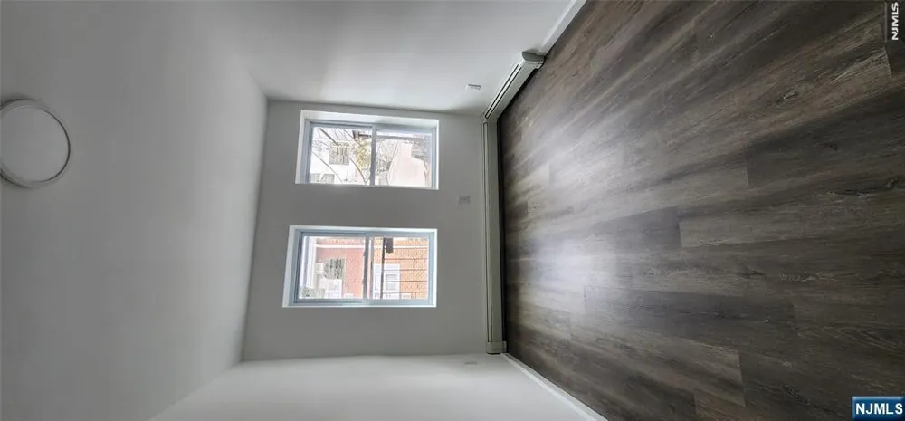 326 Broad Avenue Palisades Park, NJ 07650