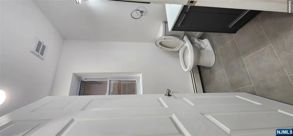 326 Broad Avenue Palisades Park, NJ 07650