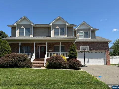 341 Maple Street