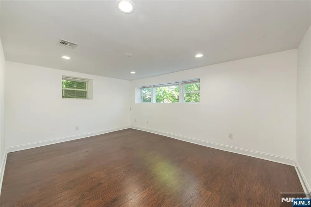39-41 Park 1 Caldwell, NJ 07006