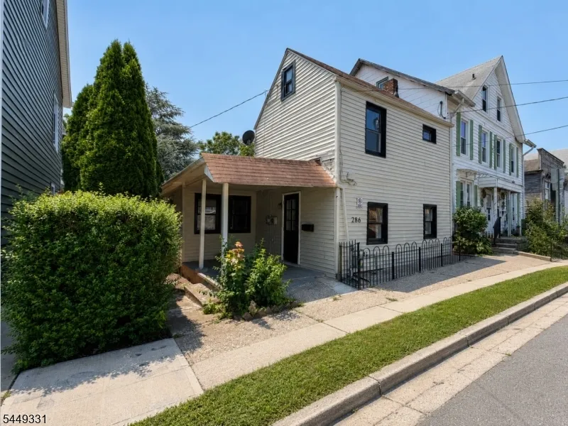 286 Chambers St Phillipsburg Town, NJ 08865