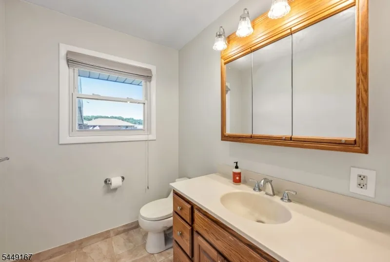 15 Cottage St #1B Unit 1B Midland Park, NJ 07432