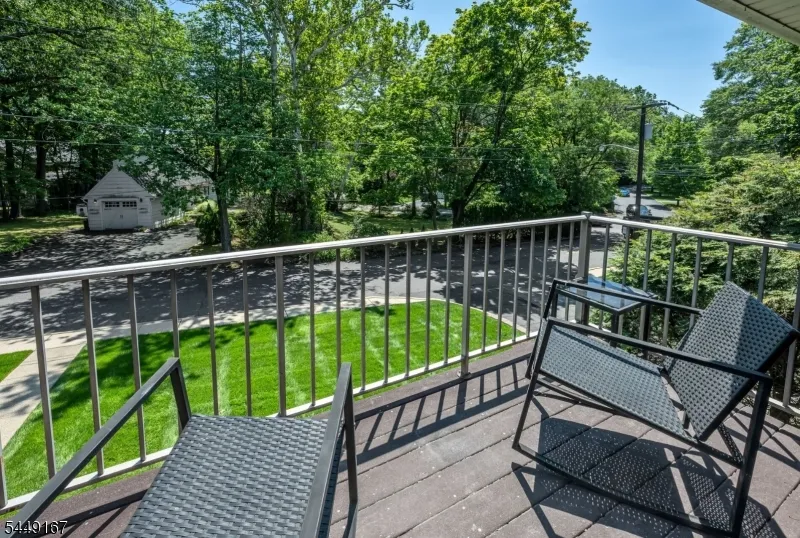 15 Cottage St #1B Unit 1B Midland Park, NJ 07432