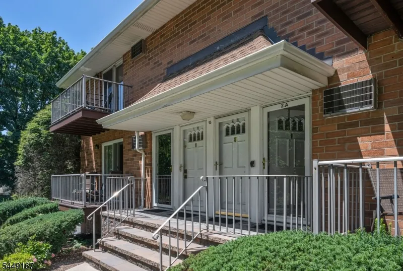 15 Cottage St #1B Unit 1B Midland Park, NJ 07432