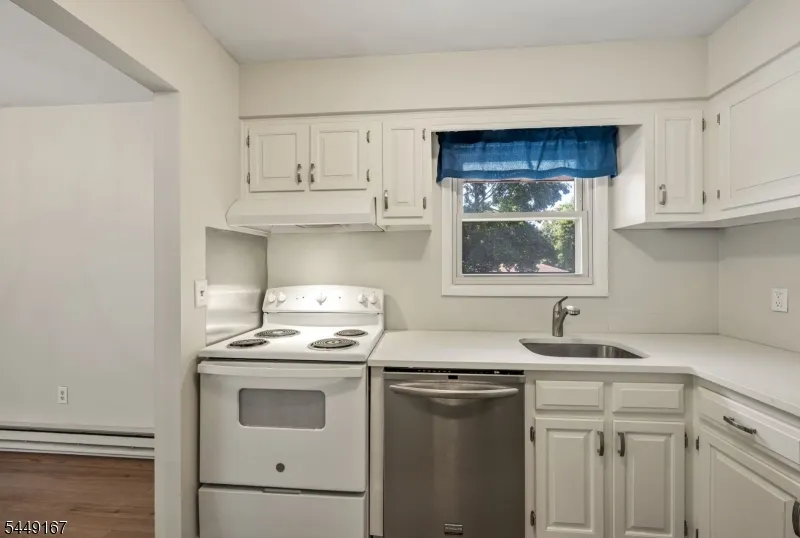 15 Cottage St #1B Unit 1B Midland Park, NJ 07432