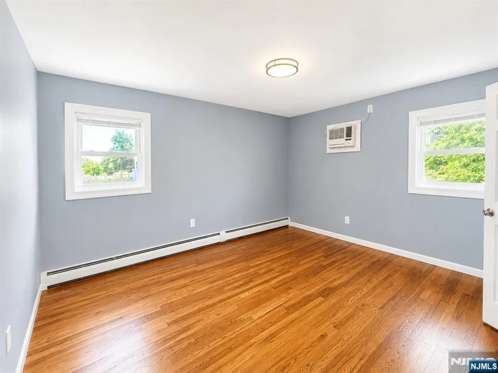 15 Wallace Street Belleville, NJ 07109