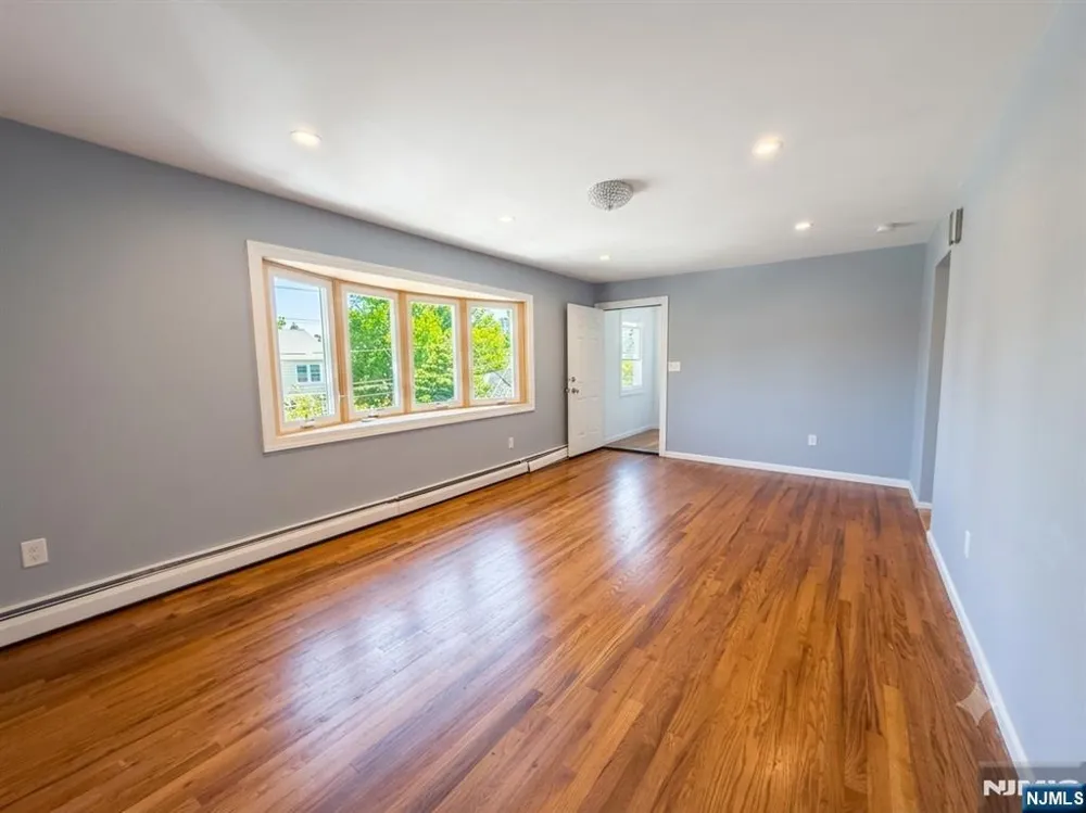 15 Wallace Street Belleville, NJ 07109
