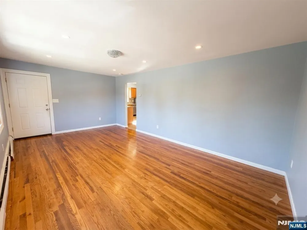 15 Wallace Street Belleville, NJ 07109