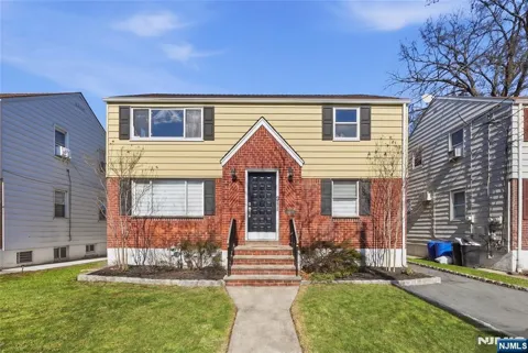73 Macarthur Avenue