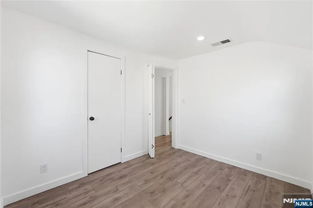 73 Macarthur Avenue Lodi, NJ 07644