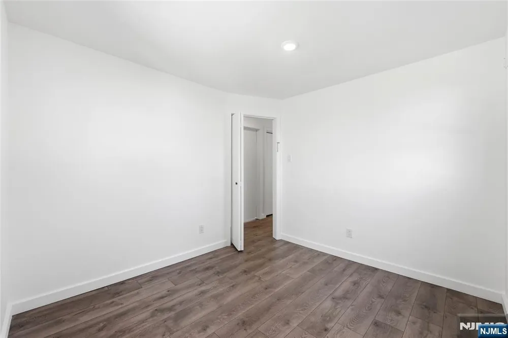 73 Macarthur Avenue Lodi, NJ 07644