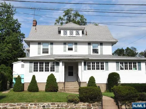 102 S Maple Avenue 3