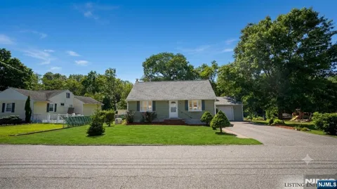 31 Dupont Terrace