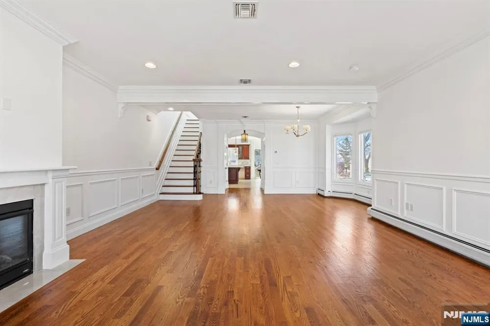 80B Liberty Place Palisades Park, NJ 07650