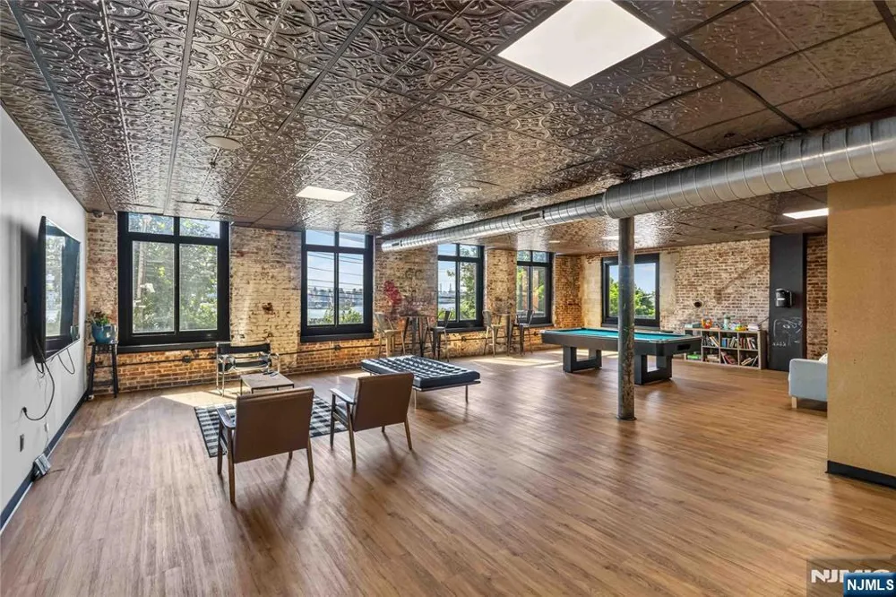 518 Gregory Avenue A221 Weehawken, NJ 07086