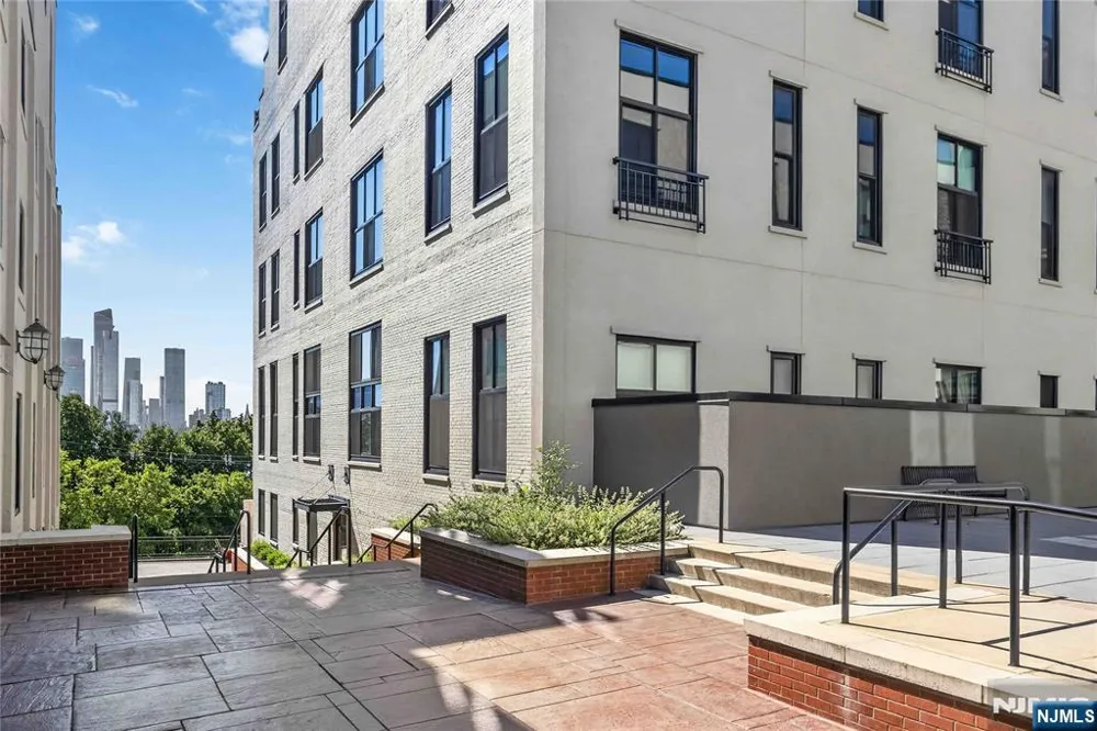 518 Gregory Avenue A221 Weehawken, NJ 07086