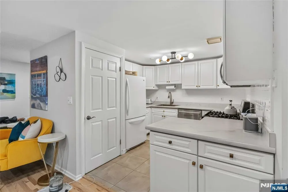 518 Gregory Avenue A221 Weehawken, NJ 07086