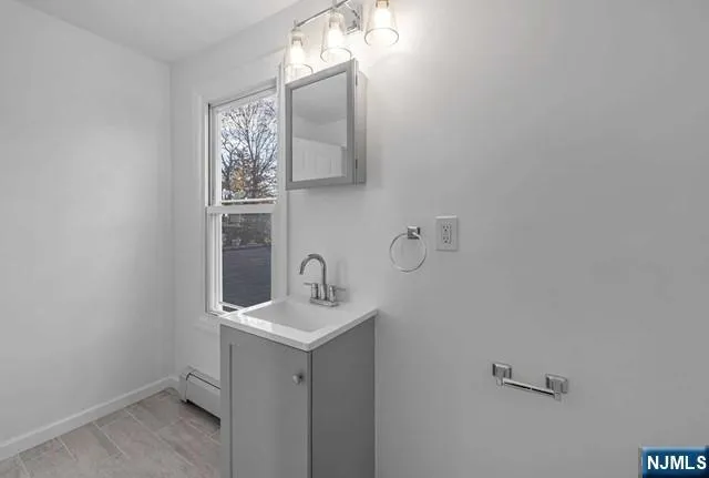10 W Prospect Street 2 Waldwick, NJ 07463