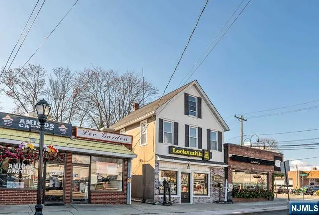 10 W Prospect Street 2 Waldwick, NJ 07463
