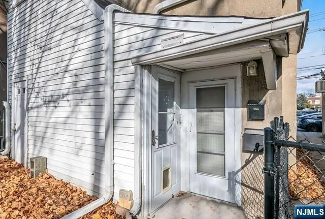 10 W Prospect Street 2 Waldwick, NJ 07463