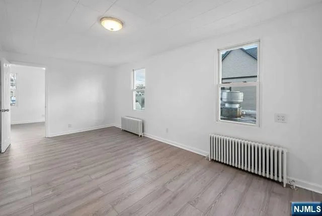 10 W Prospect Street 2 Waldwick, NJ 07463