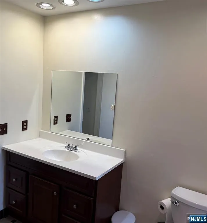 12 Sylvan Avenue Englewood Cliffs, NJ 07632