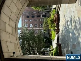 275 Engle D2 Englewood, NJ 07631