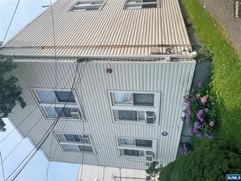 122-124 Buffalo Avenue 4