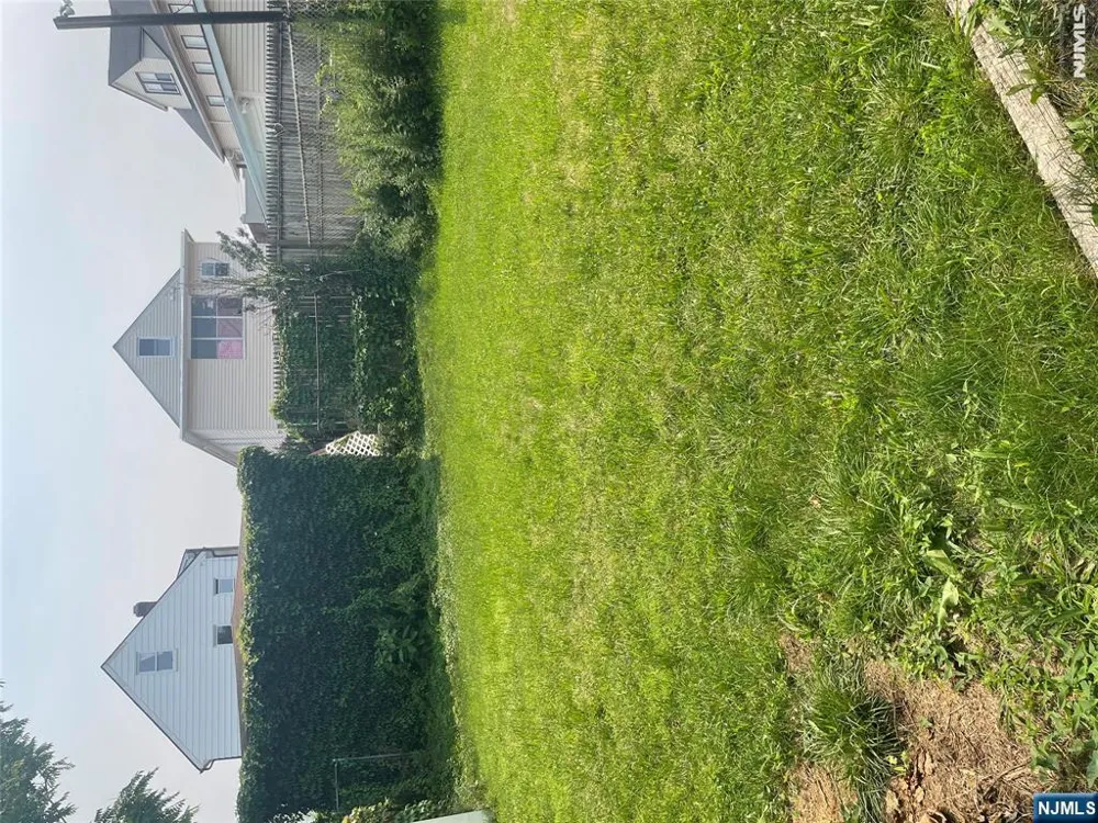 122-124 Buffalo Avenue 4 Paterson, NJ 07503