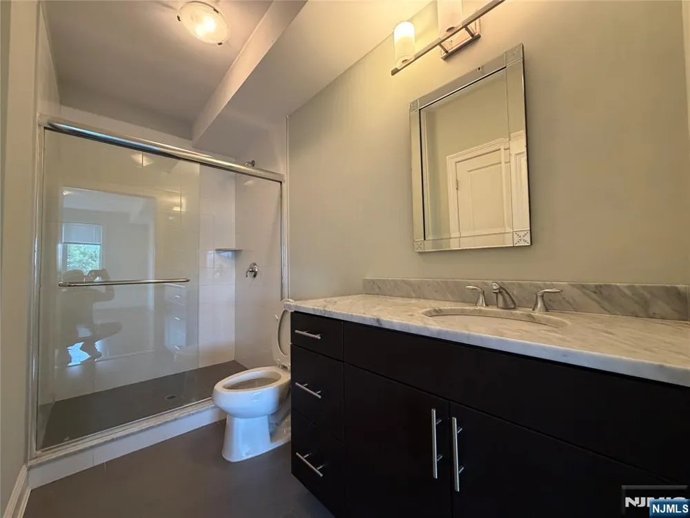 307 Gorge Road 501 Cliffside Park, NJ 07010