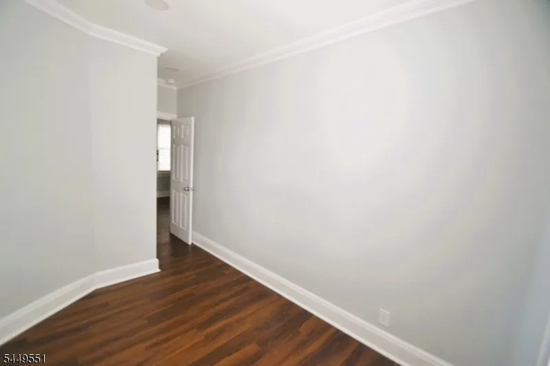 56 Hobart Pl Clifton City, NJ 07011