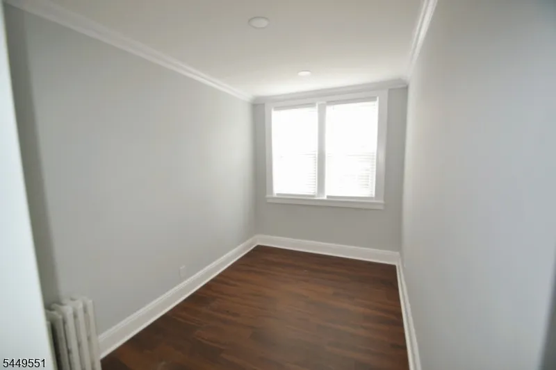 56 Hobart Pl Clifton City, NJ 07011