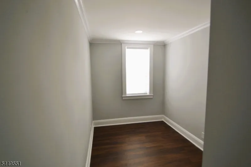 56 Hobart Pl Clifton City, NJ 07011