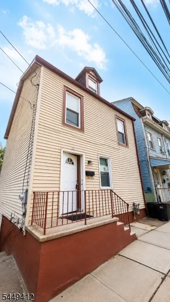 214 Washington St Phillipsburg Town, NJ 08865