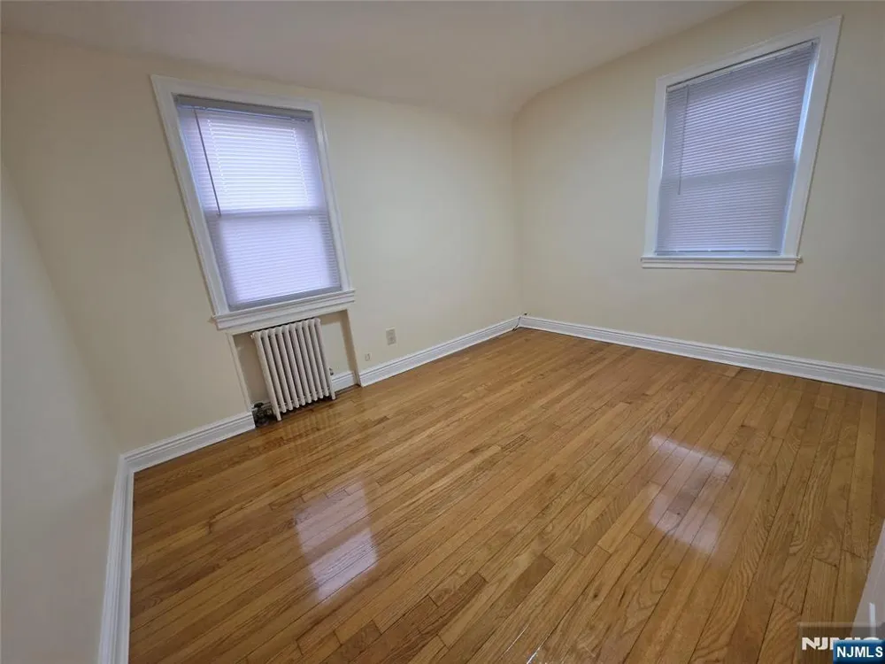 41 Reid Avenue 2 Bergenfield, NJ 07621