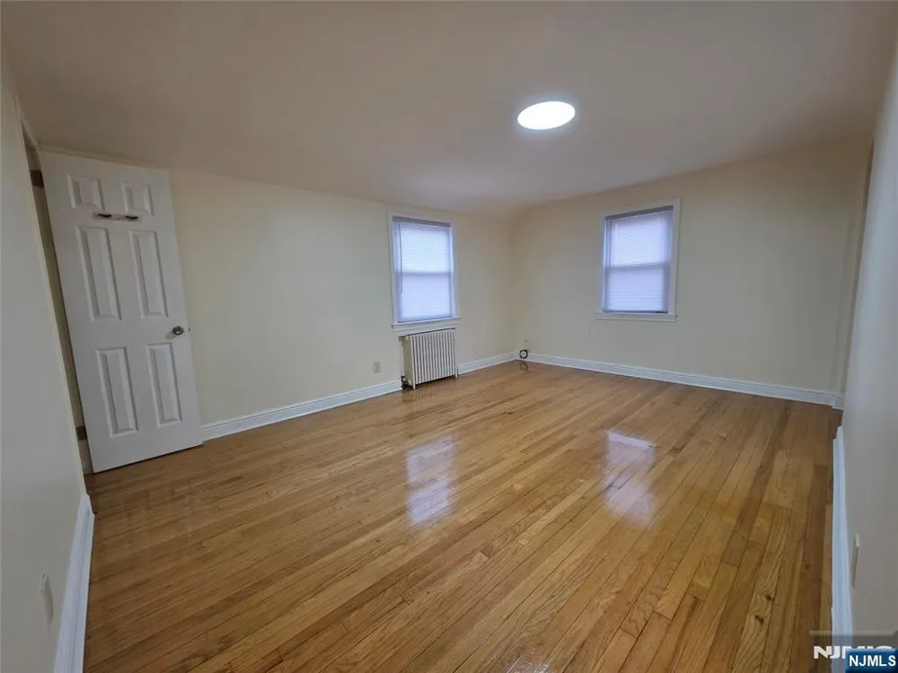 41 Reid Avenue 2 Bergenfield, NJ 07621