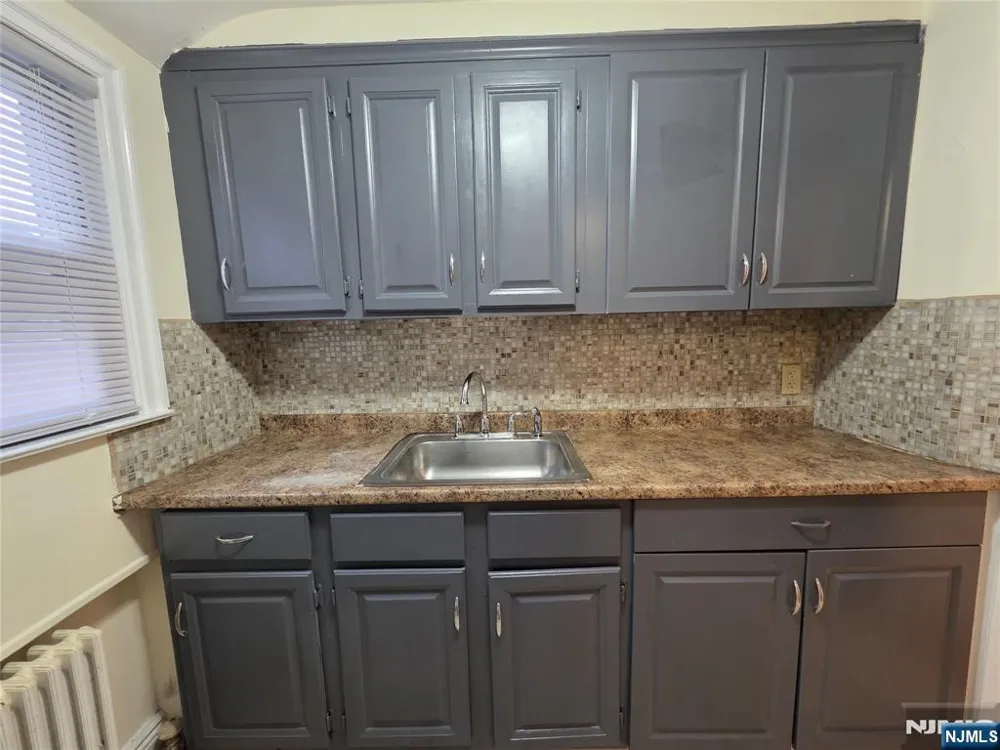 41 Reid Avenue 2 Bergenfield, NJ 07621